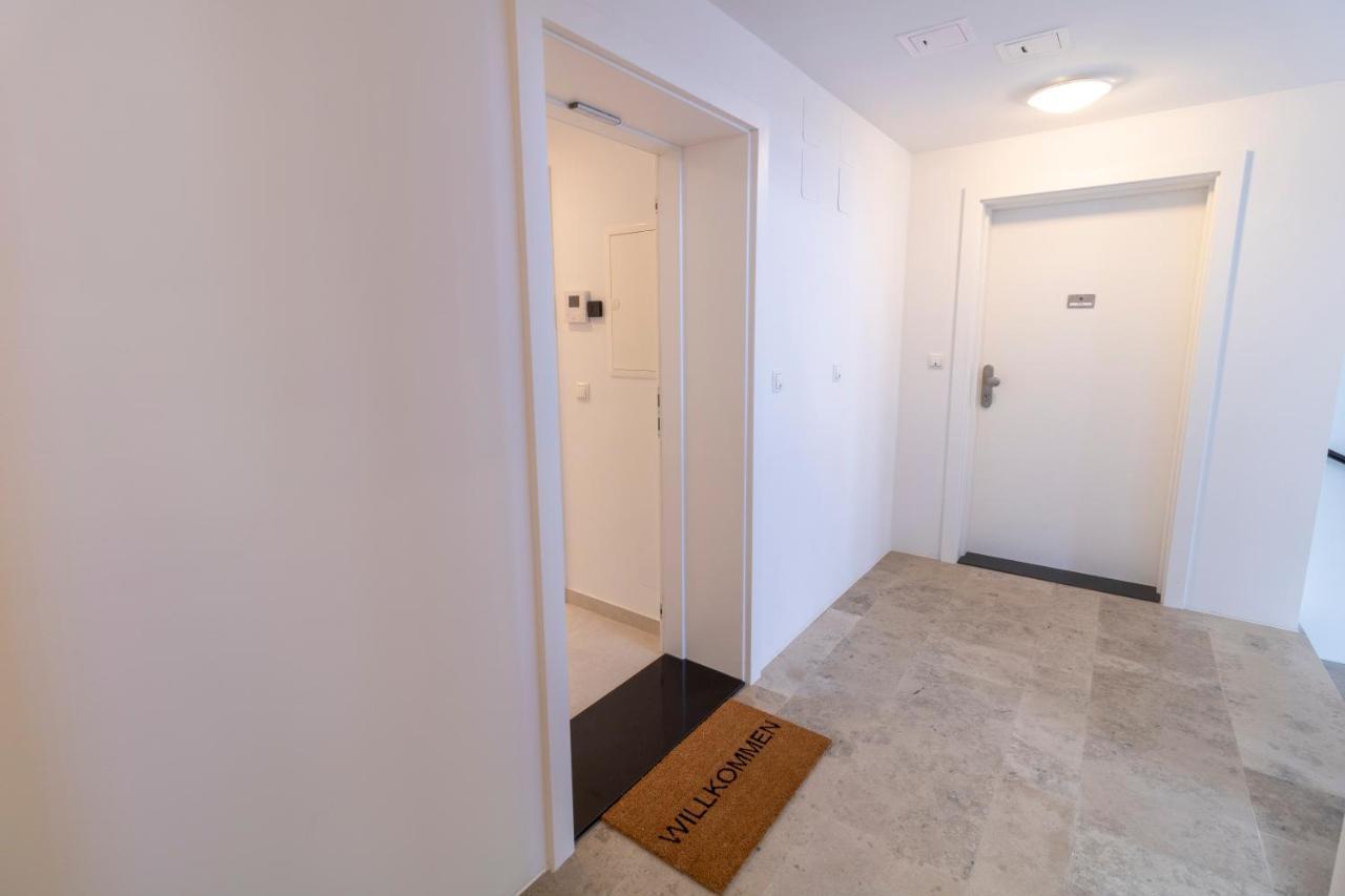 Boutique Sky City Apt. With Balcony / Top Spot Vienna Luaran gambar